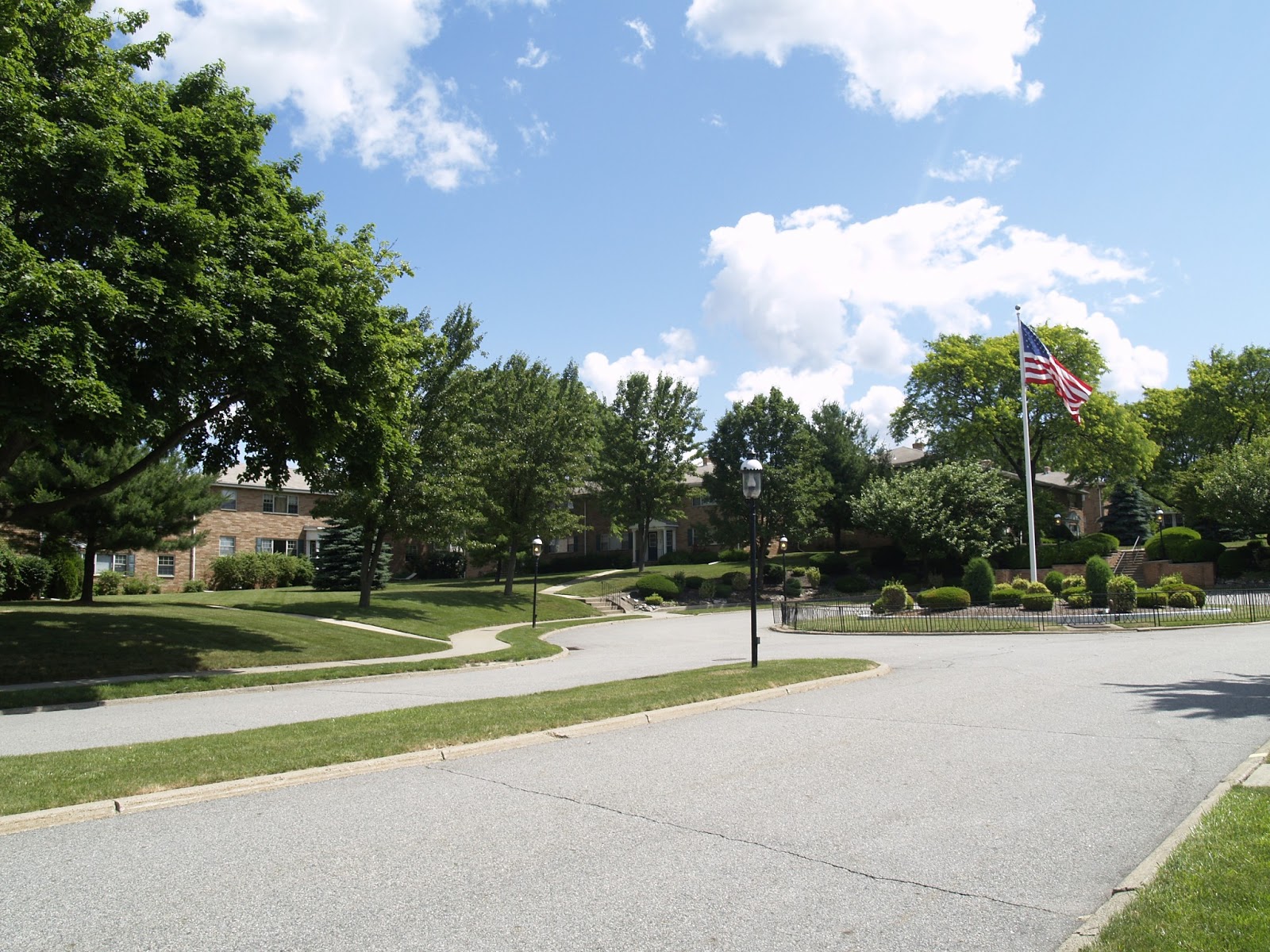 Photo of Berdan Court Garden Apartments in Wayne City, New Jersey, United States - 2 Picture of Point of interest, Establishment