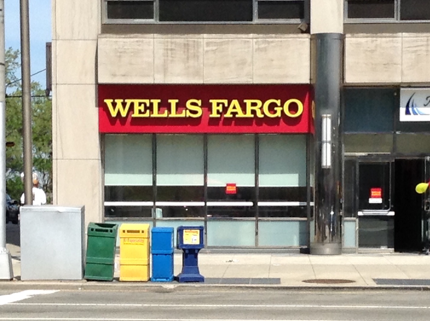 Photo of Wells Fargo Bank in Newark City, New Jersey, United States - 1 Picture of Point of interest, Establishment, Finance, Atm, Bank