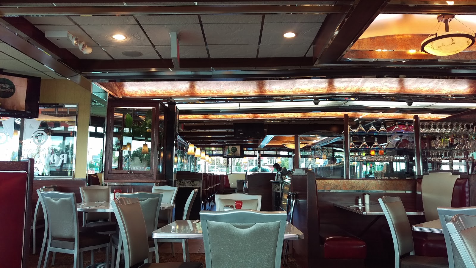 Photo of Royal Coach Diner in Bronx City, New York, United States - 3 Picture of Restaurant, Food, Point of interest, Establishment