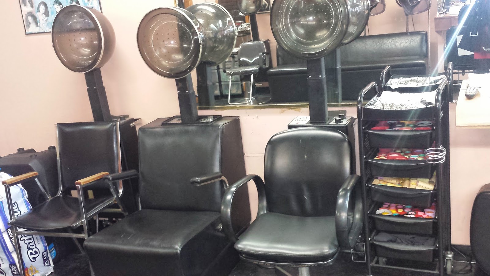 Photo of Angelica Dominican Beauty Salon in Queens City, New York, United States - 4 Picture of Point of interest, Establishment, Health, Beauty salon, Hair care