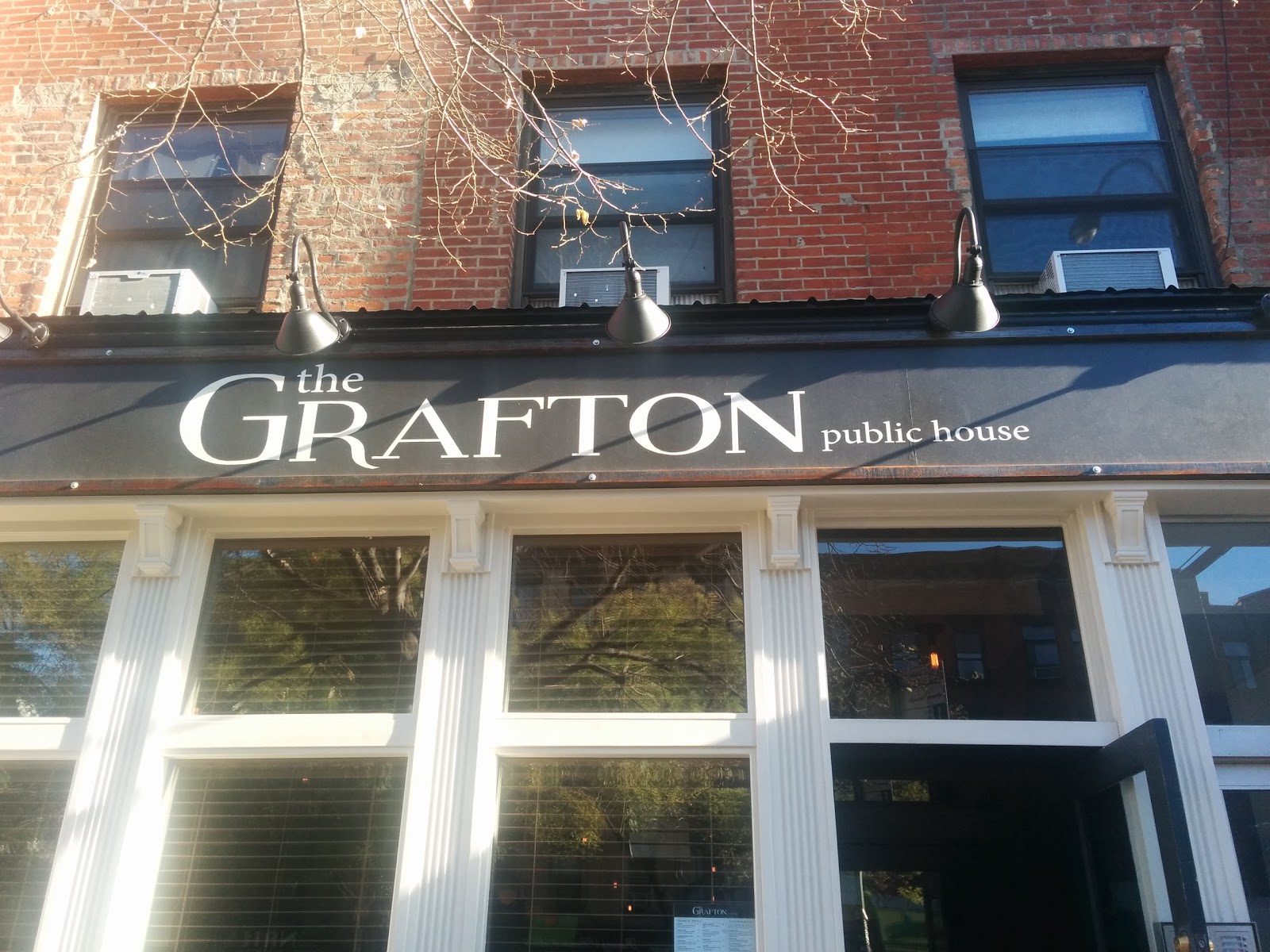 Photo of The Grafton in New York City, New York, United States - 5 Picture of Restaurant, Food, Point of interest, Establishment, Bar