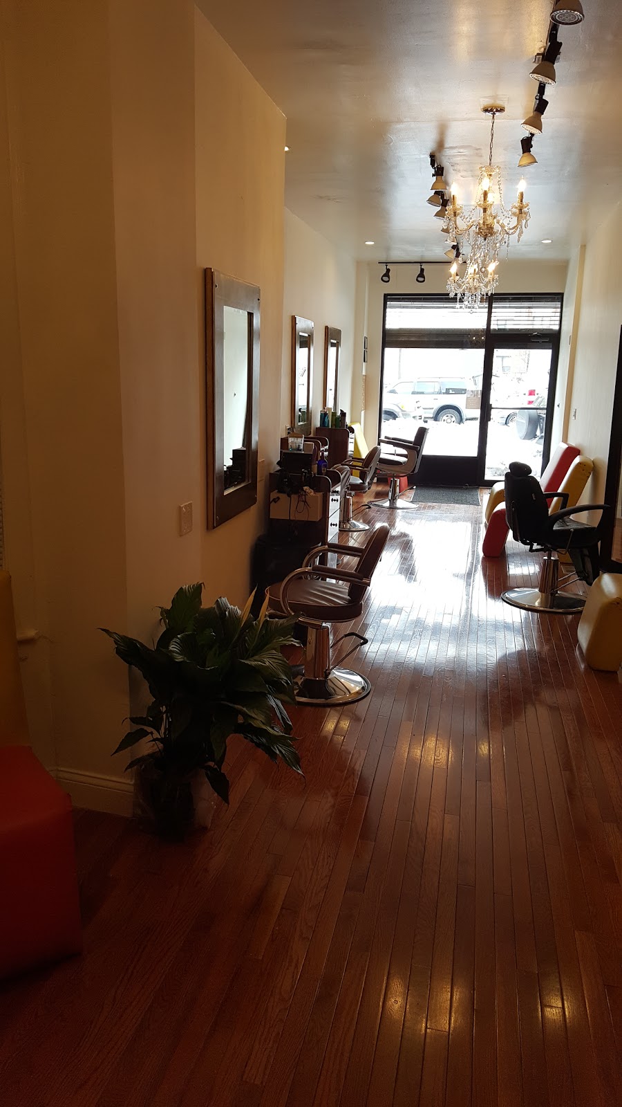 Photo of Salon Leahing in Kings County City, New York, United States - 3 Picture of Point of interest, Establishment, Beauty salon