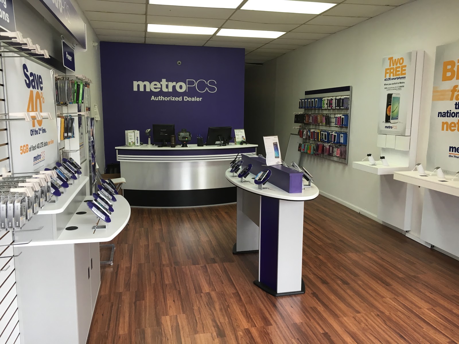 Photo of MetroPCS Authorized Dealer in Bronx City, New York, United States - 2 Picture of Point of interest, Establishment, Store