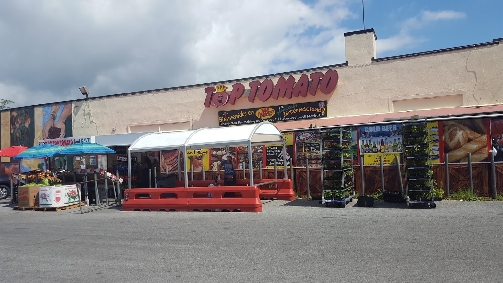 Photo of Top Tomato Super Store in Yonkers City, New York, United States - 3 Picture of Food, Point of interest, Establishment, Store, Grocery or supermarket