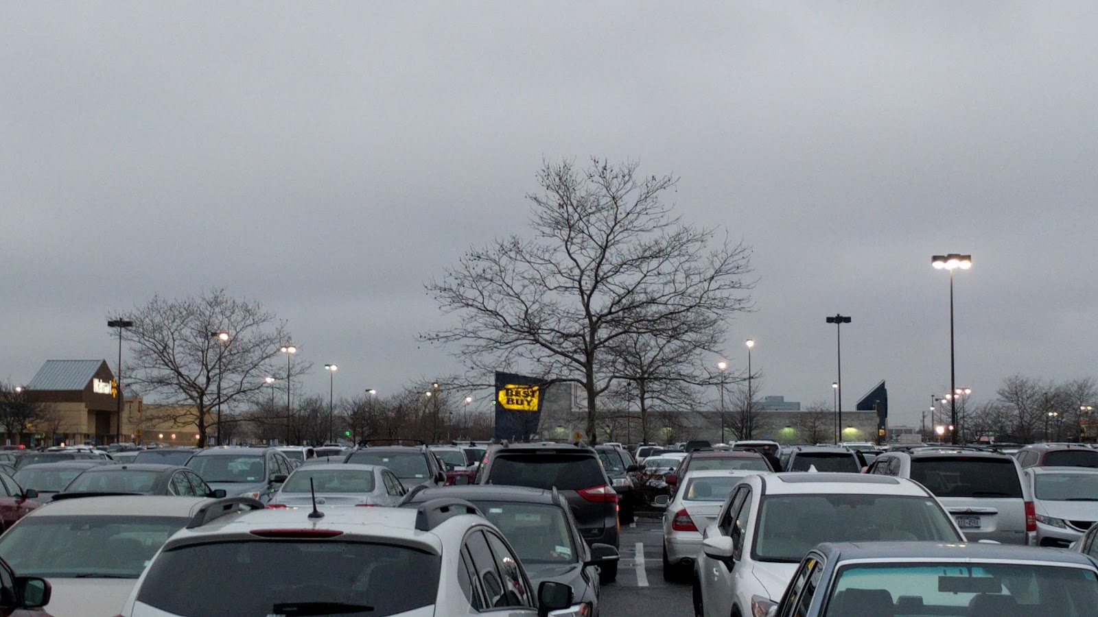 Photo of Best Buy in Westbury City, New York, United States - 2 Picture of Point of interest, Establishment, Store, Home goods store, Electronics store