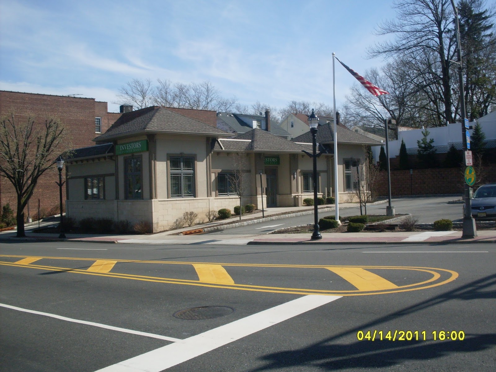 Photo of Investors Bank in Verona City, New Jersey, United States - 1 Picture of Point of interest, Establishment, Finance, Atm, Bank