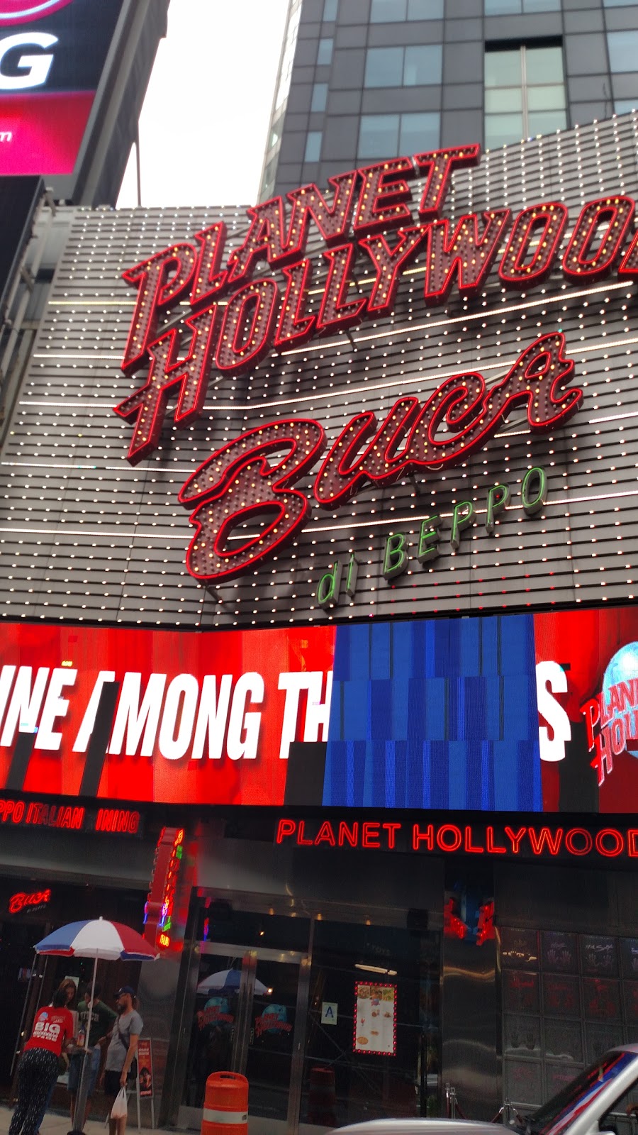 Photo of Planet Hollywood in New York City, New York, United States - 6 Picture of Restaurant, Food, Point of interest, Establishment, Bar