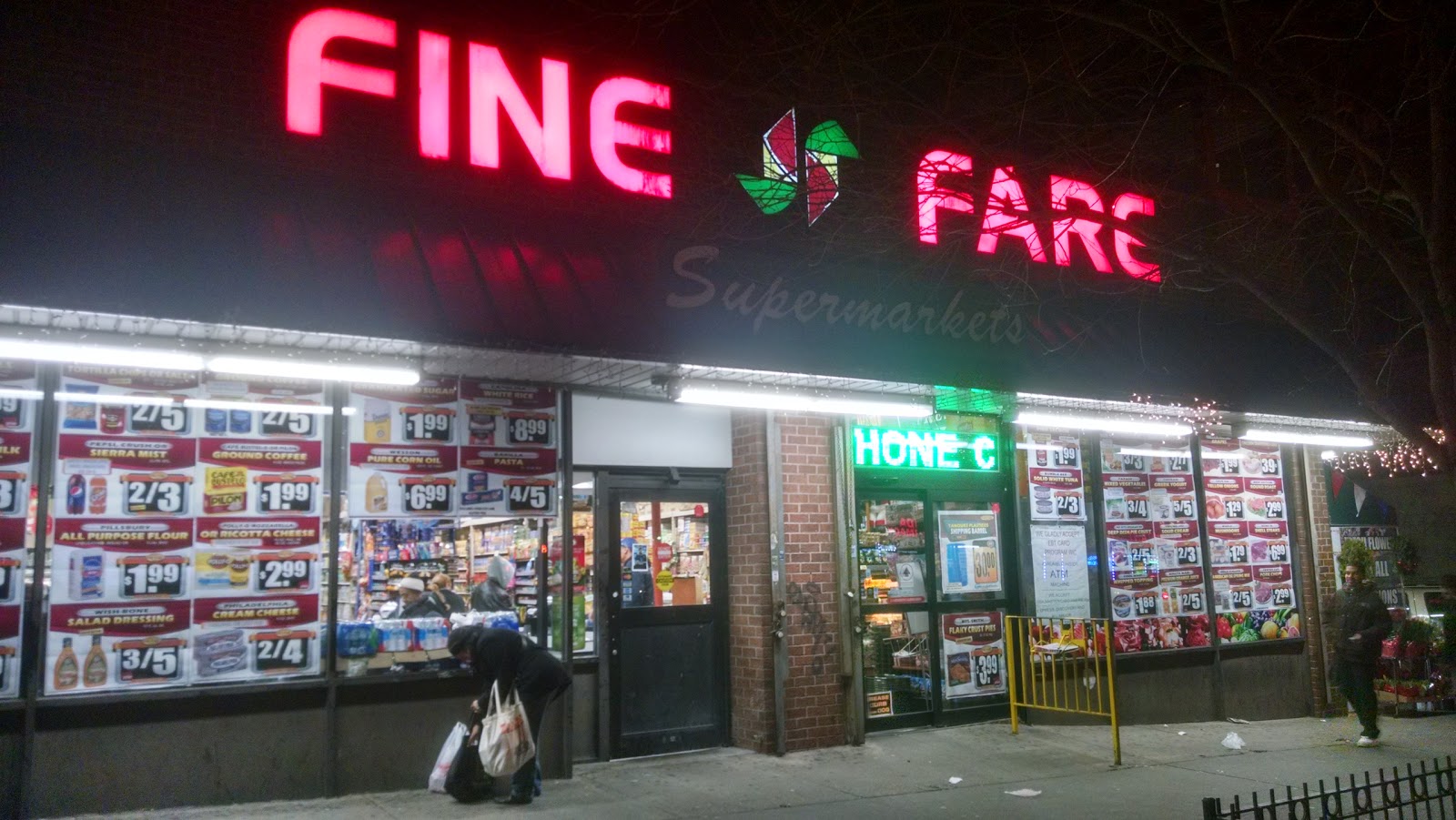 Photo of Fine Fare Supermarket in New York City, New York, United States - 1 Picture of Food, Point of interest, Establishment, Store, Grocery or supermarket