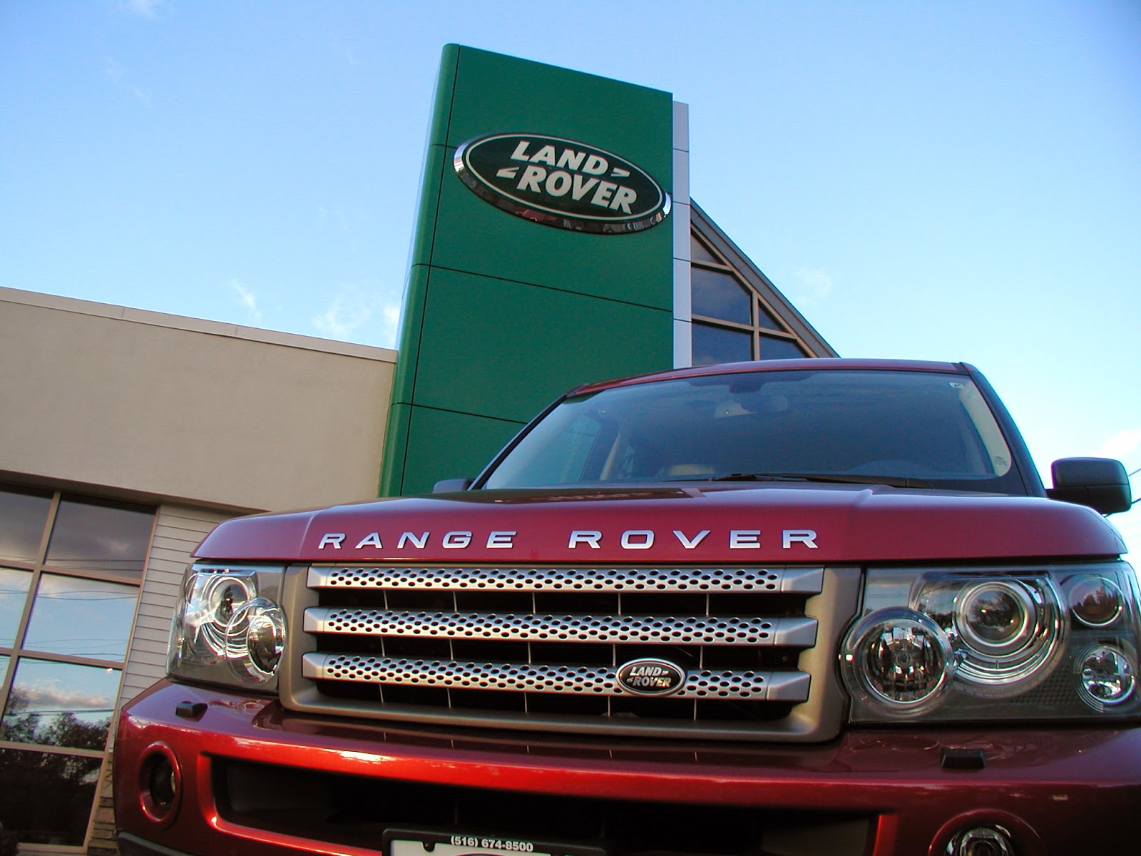 Photo of Land Rover Glen Cove in Glen Cove City, New York, United States - 3 Picture of Point of interest, Establishment, Car dealer, Store, Car repair