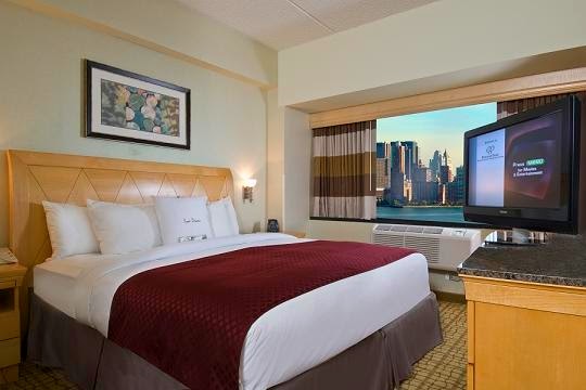 Photo of DoubleTree by Hilton Hotel & Suites Jersey City in Jersey City, New Jersey, United States - 1 Picture of Point of interest, Establishment, Lodging