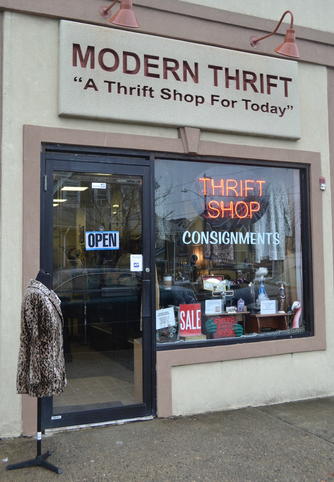 Photo of Browse Consignment in Bogota City, New Jersey, United States - 1 Picture of Point of interest, Establishment, Store