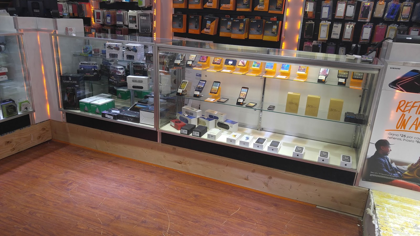 Photo of Boost Mobile Store by Quick Cellular in Bronx City, New York, United States - 4 Picture of Point of interest, Establishment