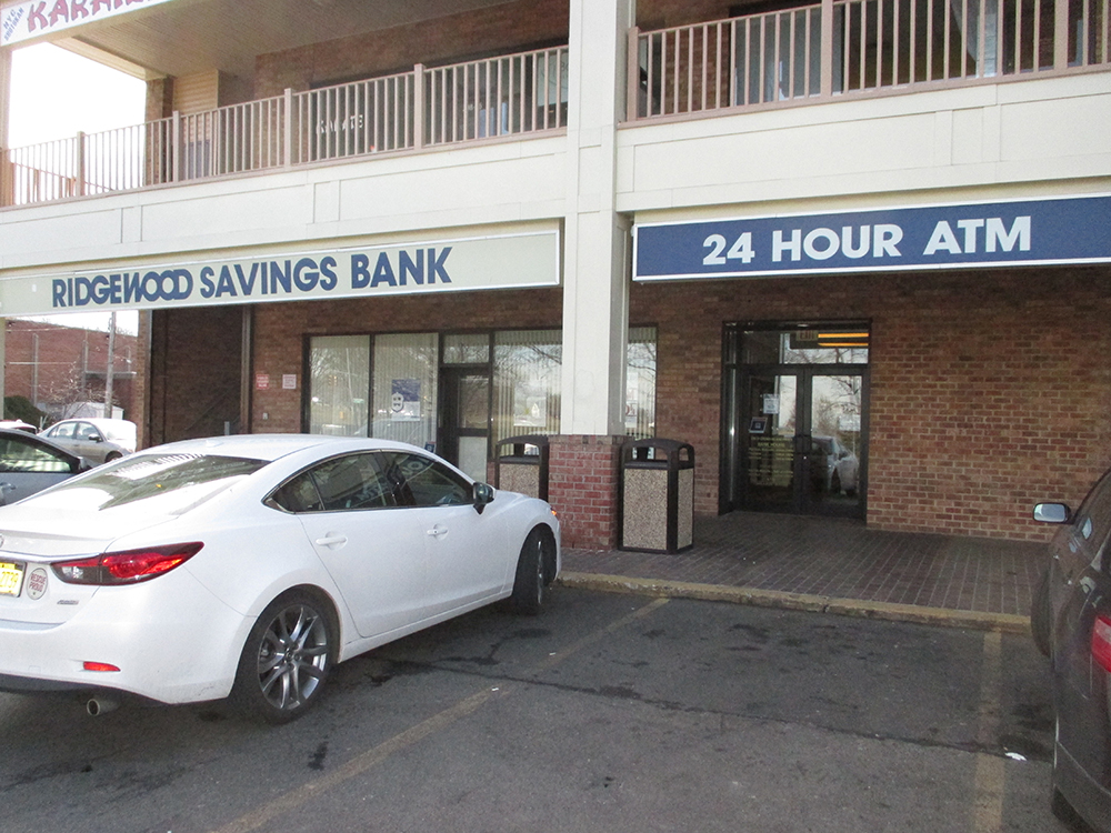 Photo of Ridgewood Savings Bank in Bayside City, New York, United States - 1 Picture of Point of interest, Establishment, Finance, Atm, Bank