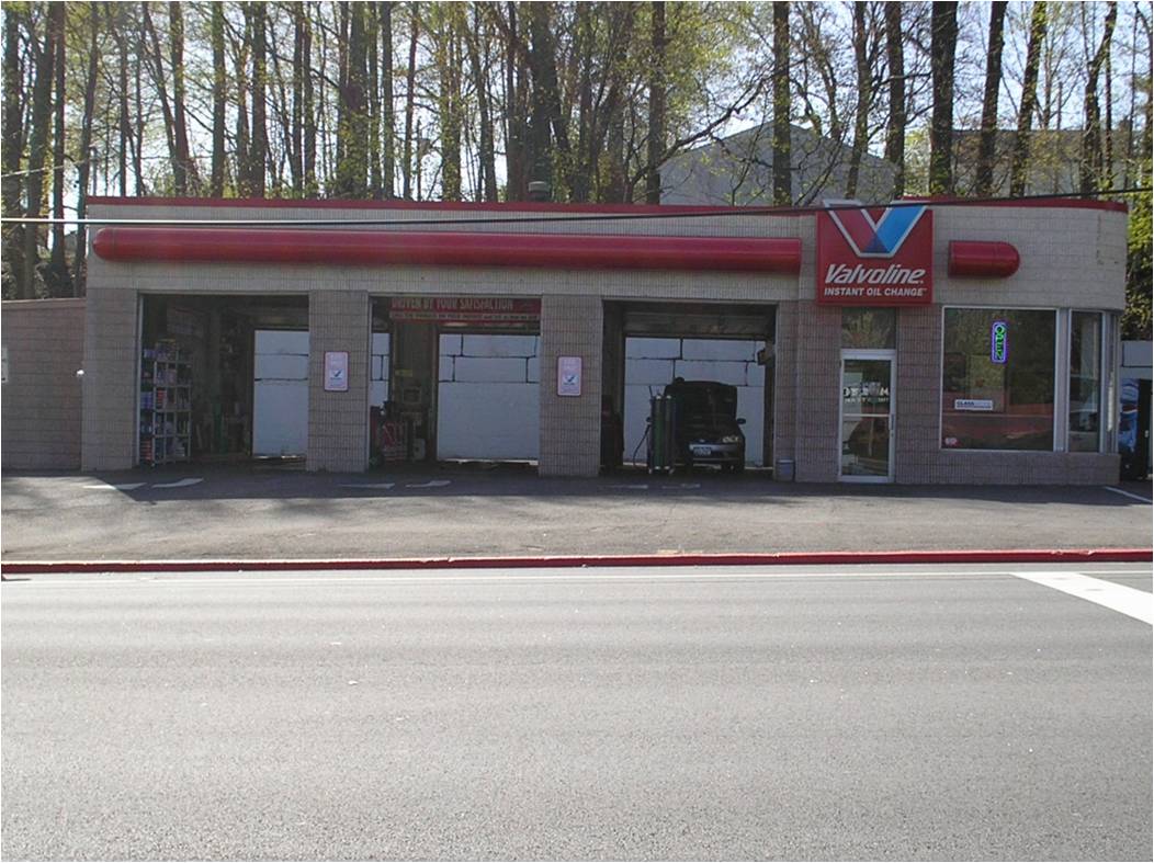 Photo of Valvoline Instant Oil Change in Great Neck City, New York, United States - 2 Picture of Point of interest, Establishment, Car repair