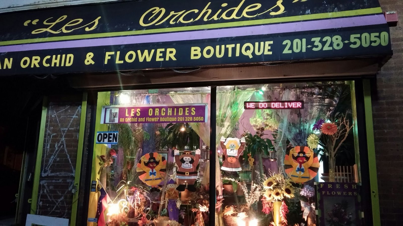 Photo of Les Orchides. in West New York City, New Jersey, United States - 9 Picture of Point of interest, Establishment, Store, Florist