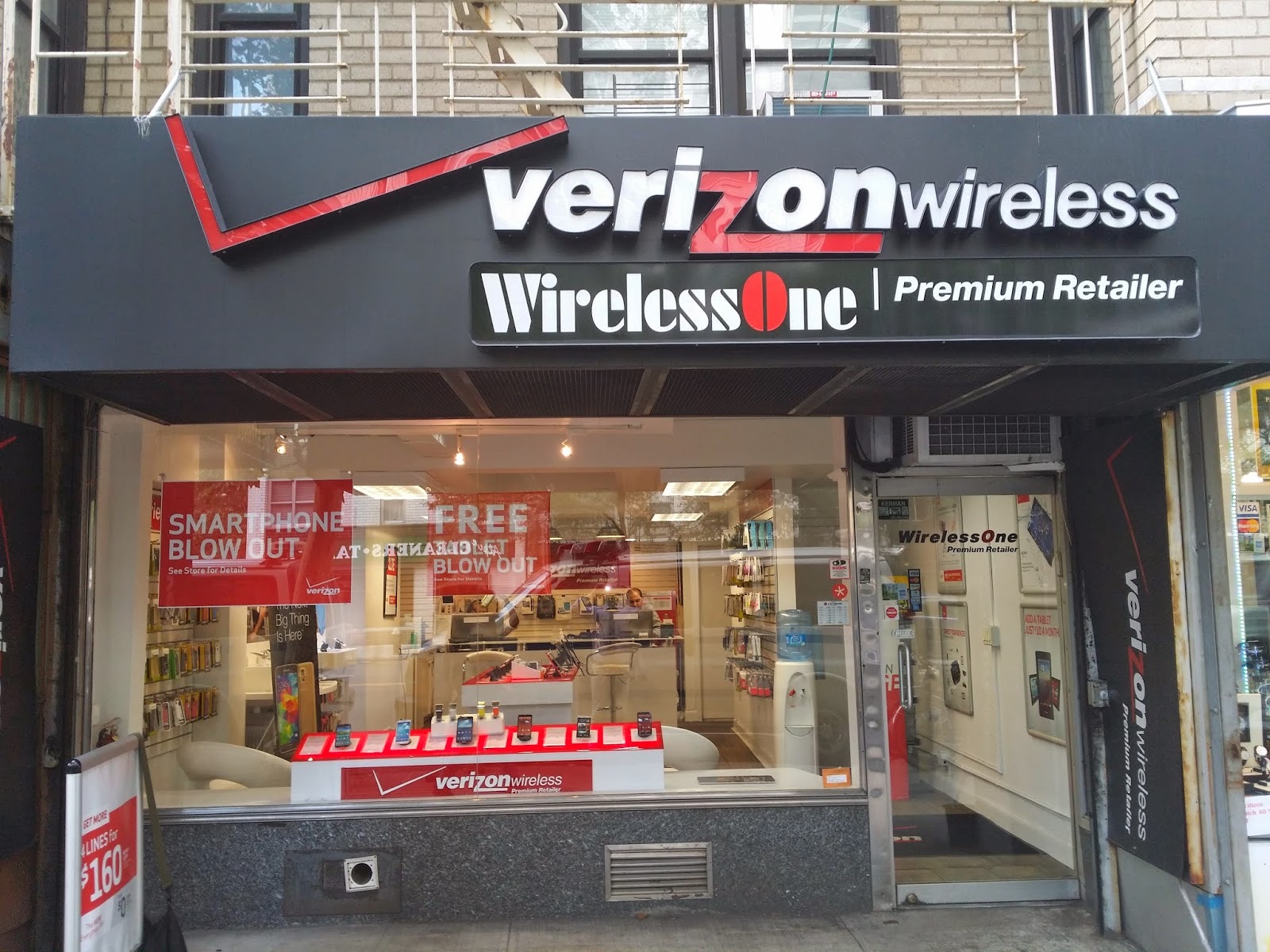 Photo of Verizon in New York City, New York, United States - 1 Picture of Point of interest, Establishment, Store, Electronics store