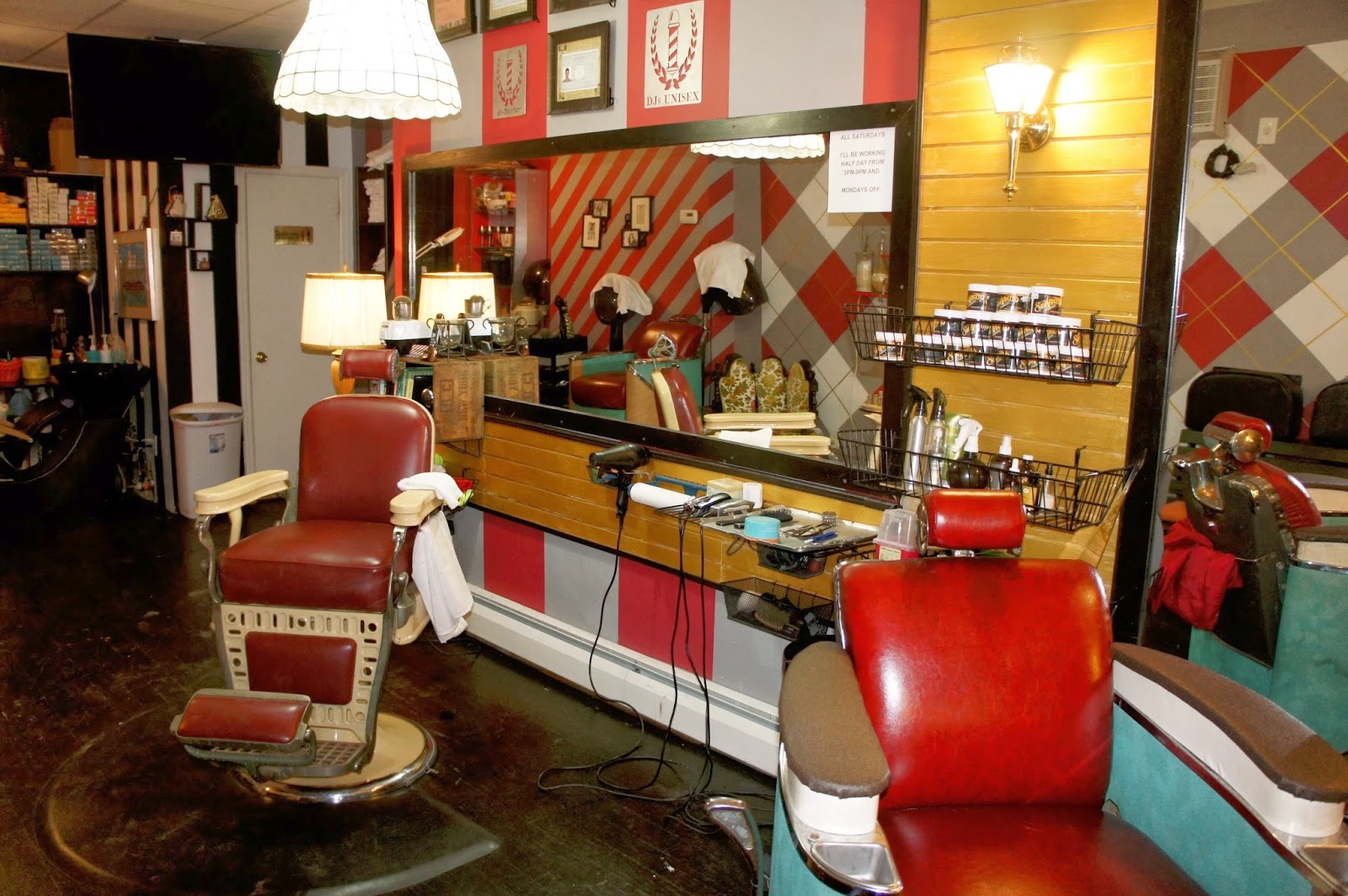 Photo of DJ'S UNISEX BARBER SHOP in Astoria City, New York, United States - 1 Picture of Point of interest, Establishment, Health, Beauty salon, Hair care