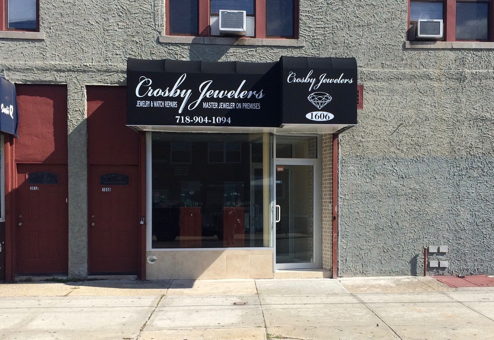 Photo of Crosby Jewelers in Bronx City, New York, United States - 3 Picture of Point of interest, Establishment, Finance, Store, Jewelry store