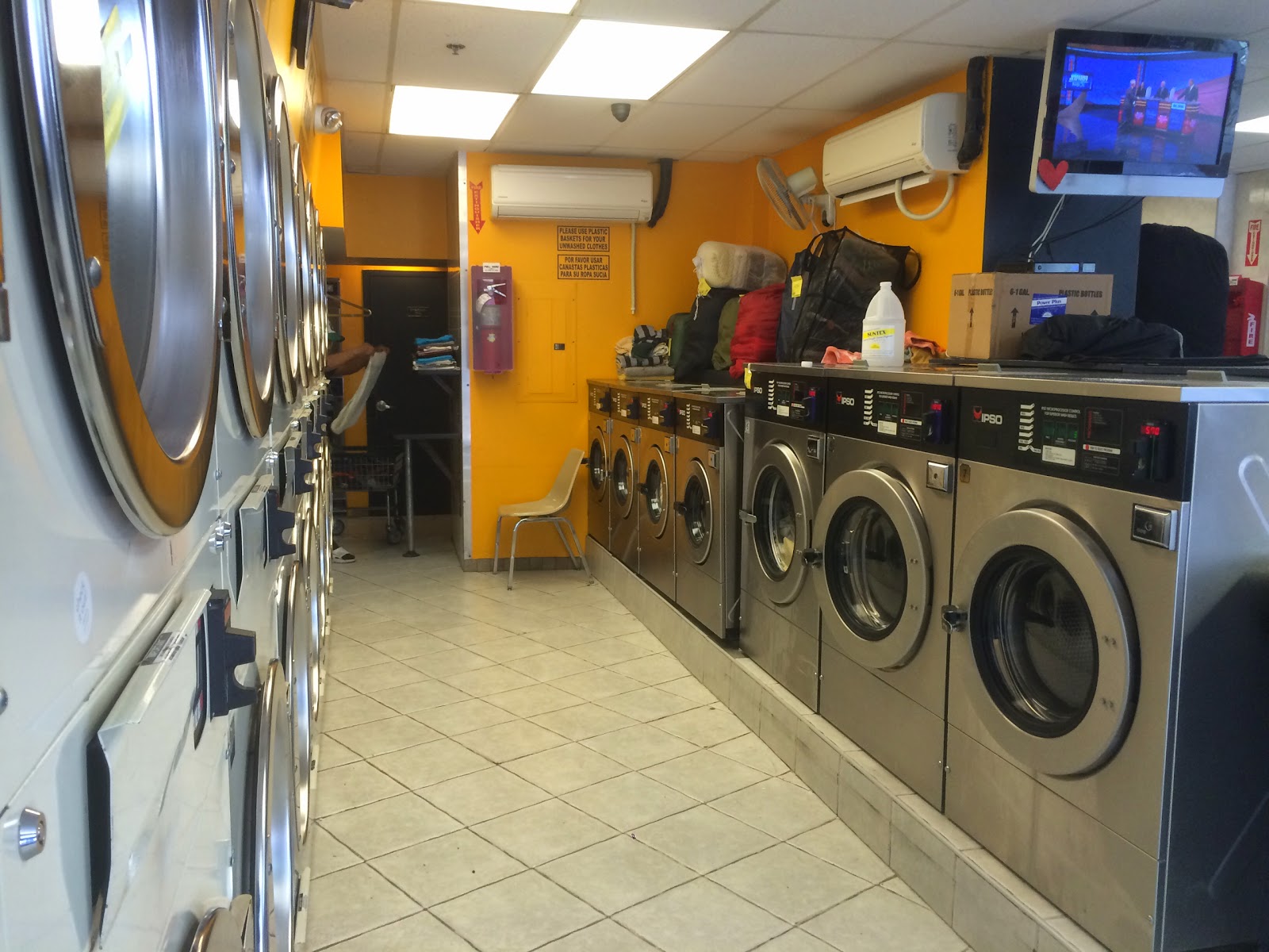 Photo of Express 1 Laundromat in New York City, New York, United States - 5 Picture of Point of interest, Establishment, Laundry