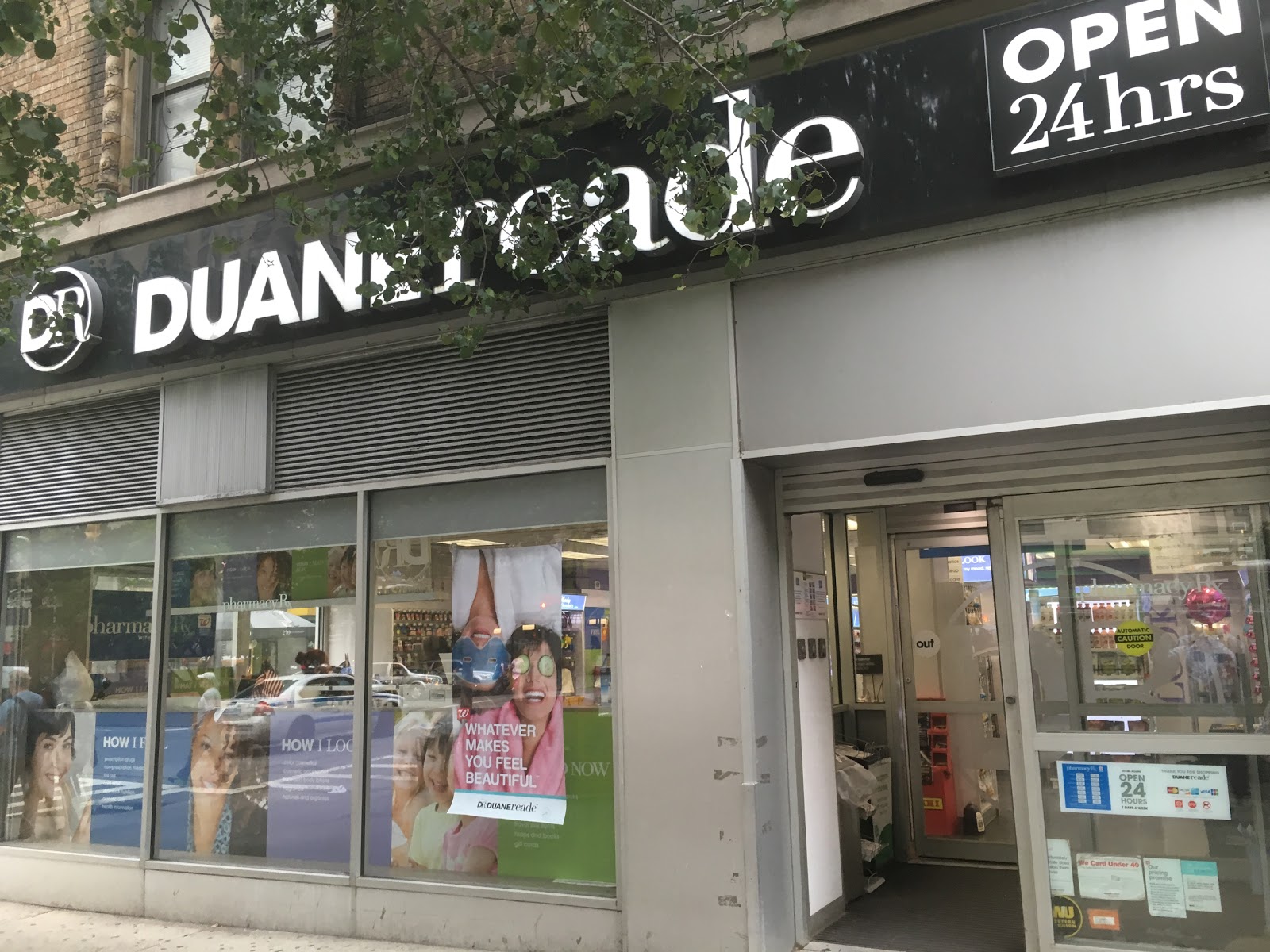 Photo of Duane Reade in New York City, New York, United States - 1 Picture of Food, Point of interest, Establishment, Store, Health, Convenience store, Home goods store, Clothing store, Electronics store