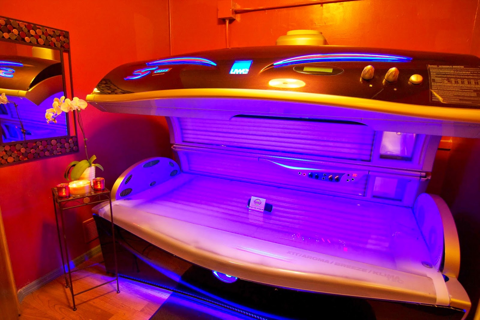 Photo of Beach Bum Tanning & Airbrush Salon in Queens City, New York, United States - 5 Picture of Point of interest, Establishment