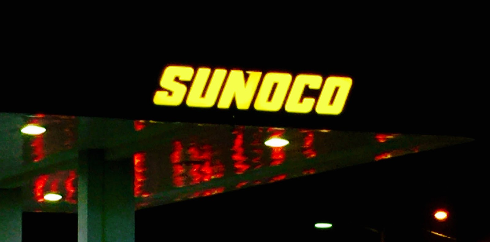 Photo of Sunoco Gas Station in Fort Lee City, New Jersey, United States - 2 Picture of Food, Point of interest, Establishment, Store, Gas station, Convenience store
