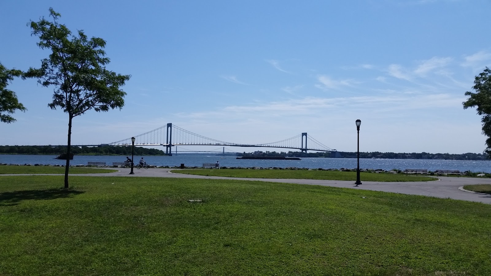 Photo of Clason Point Esplanade in Bronx City, New York, United States - 2 Picture of Point of interest, Establishment