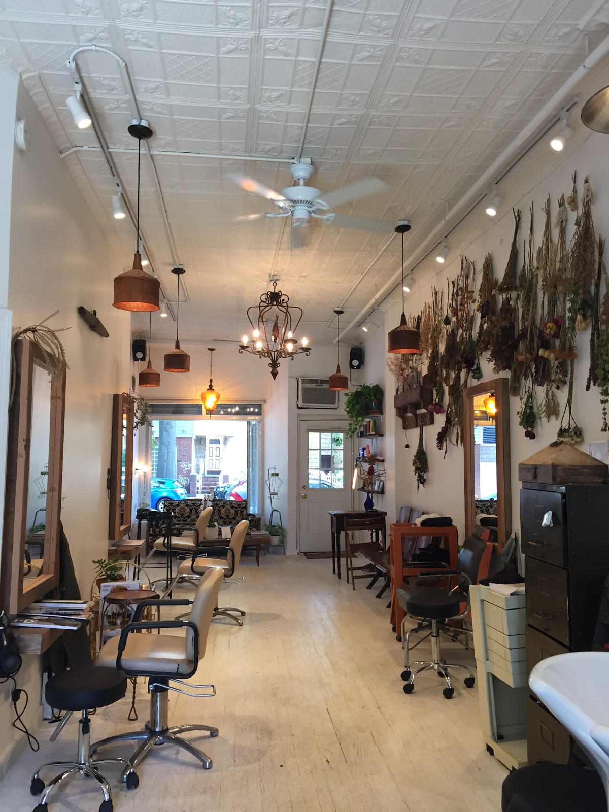 Photo of Salon 87 in Kings County City, New York, United States - 2 Picture of Point of interest, Establishment, Hair care