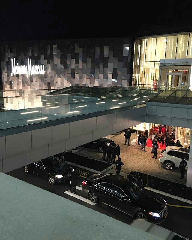 Photo of Neiman Marcus in Garden City, New York, United States - 2 Picture of Point of interest, Establishment, Store, Clothing store