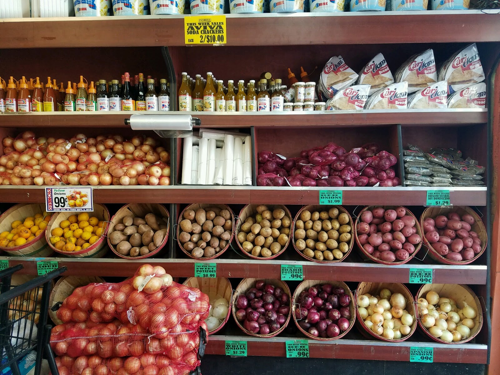 Photo of Pioneer Supermarket Woodycrest in Bronx City, New York, United States - 5 Picture of Food, Point of interest, Establishment, Store, Grocery or supermarket