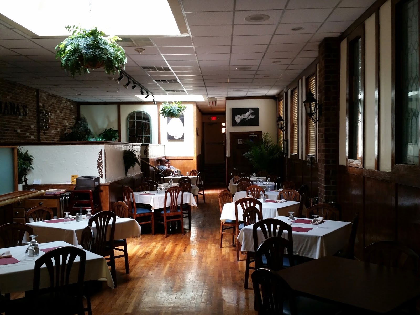 Photo of Liliana's Italian restaurant in Fords City, New Jersey, United States - 2 Picture of Restaurant, Food, Point of interest, Establishment