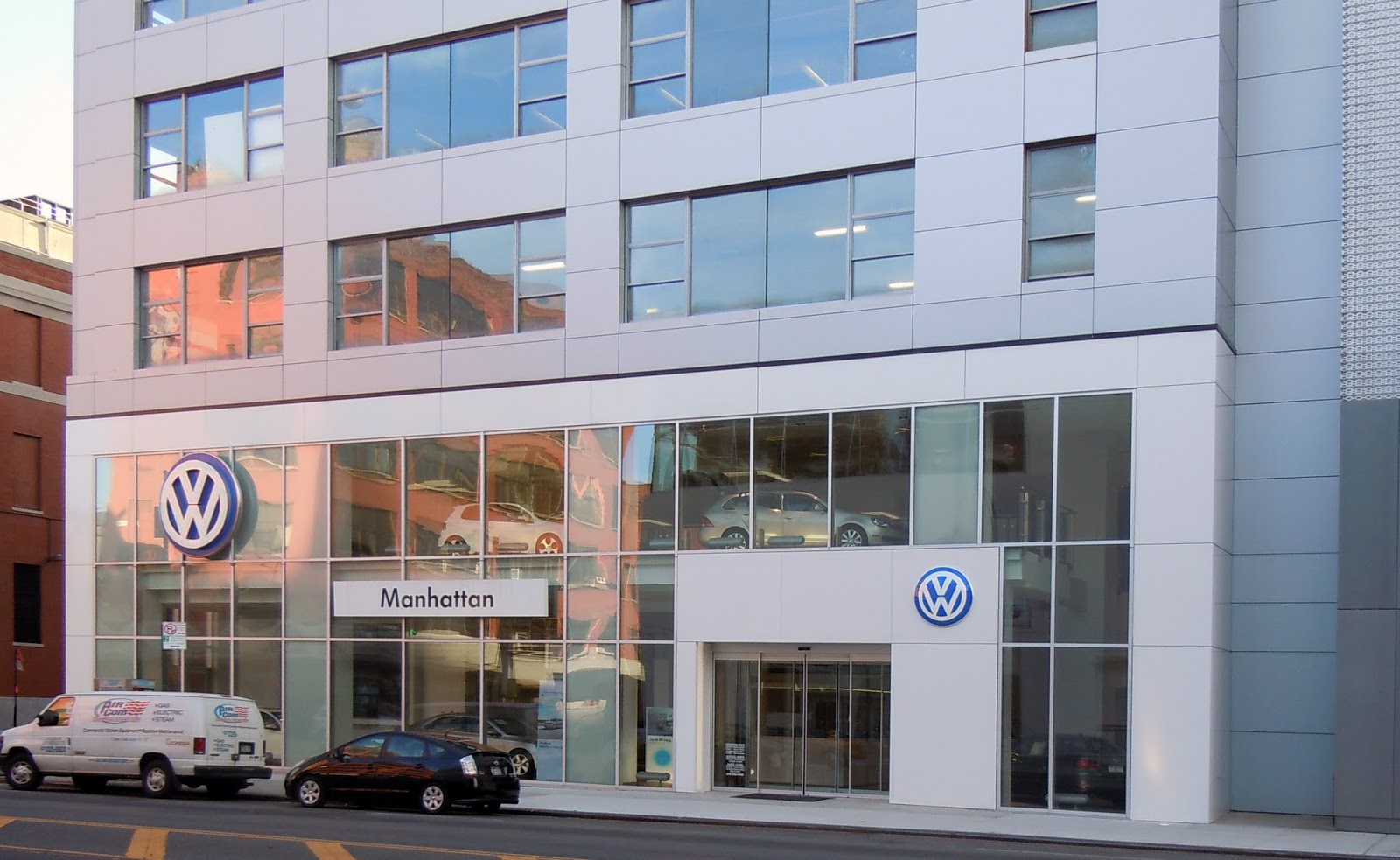 Photo of Open Road Volkswagen Manhattan in New York City, New York, United States - 2 Picture of Point of interest, Establishment, Car dealer, Store