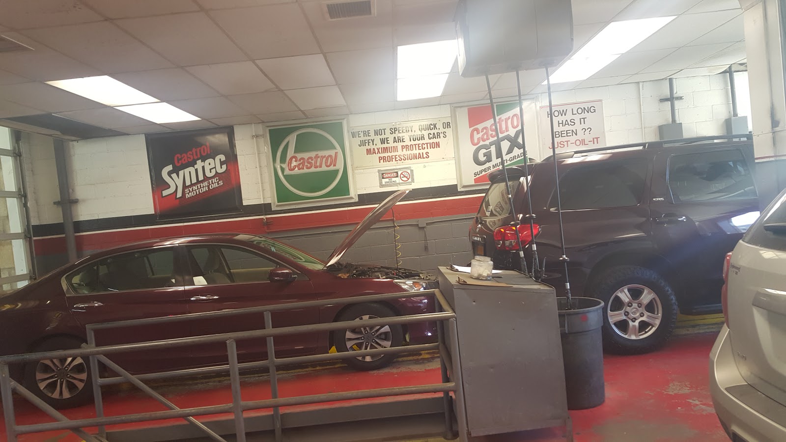 Photo of Franks Express Oil Change in Bronx City, New York, United States - 1 Picture of Point of interest, Establishment, Car repair