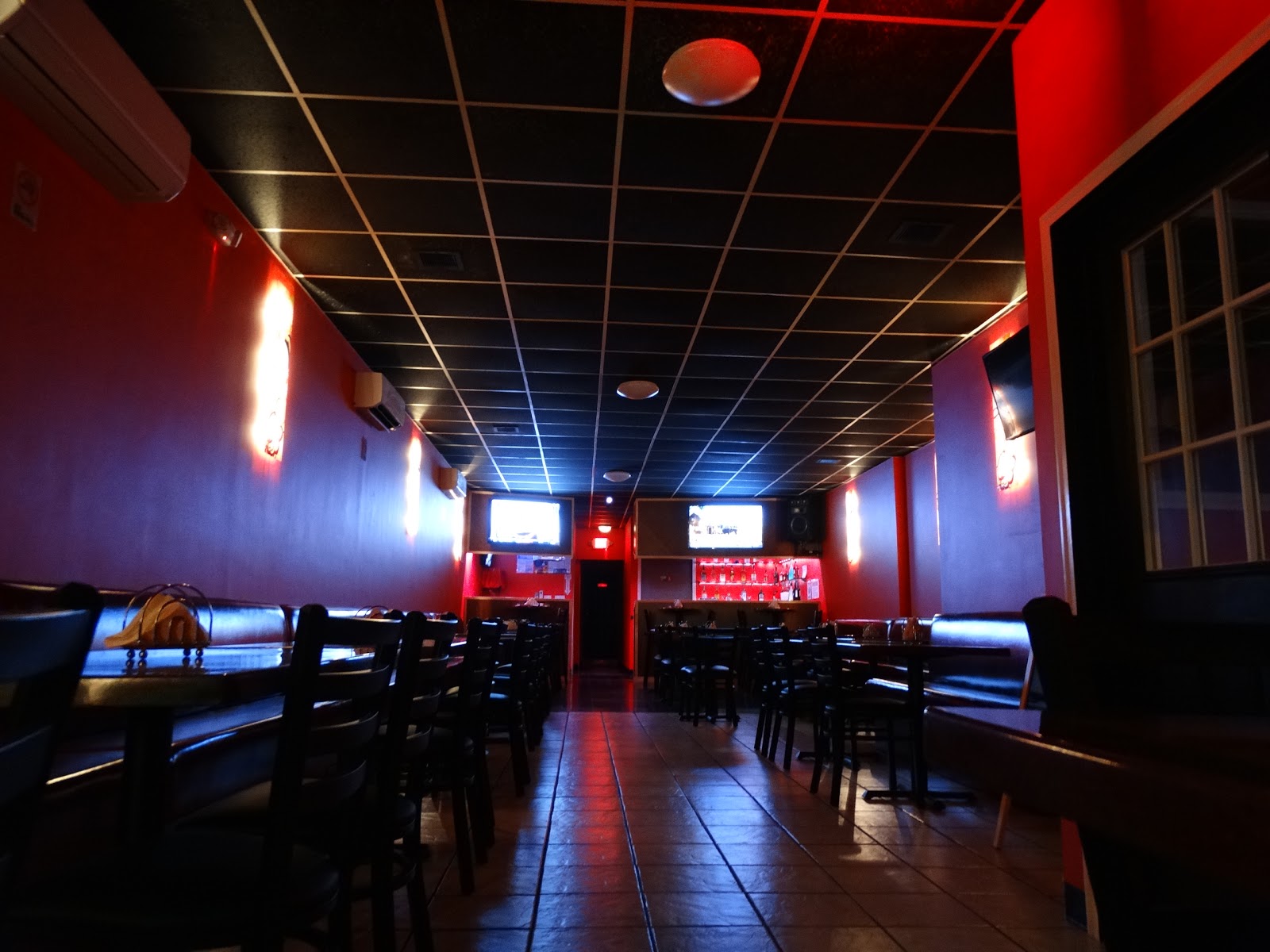 Photo of Scarlet Night in South Ozone Park City, New York, United States - 5 Picture of Restaurant, Food, Point of interest, Establishment, Bar