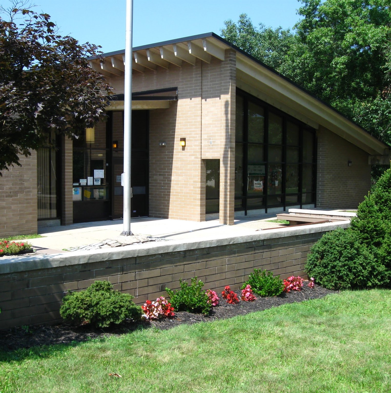 Photo of Iselin Branch Library in Woodbridge Township City, New Jersey, United States - 1 Picture of Point of interest, Establishment, Library