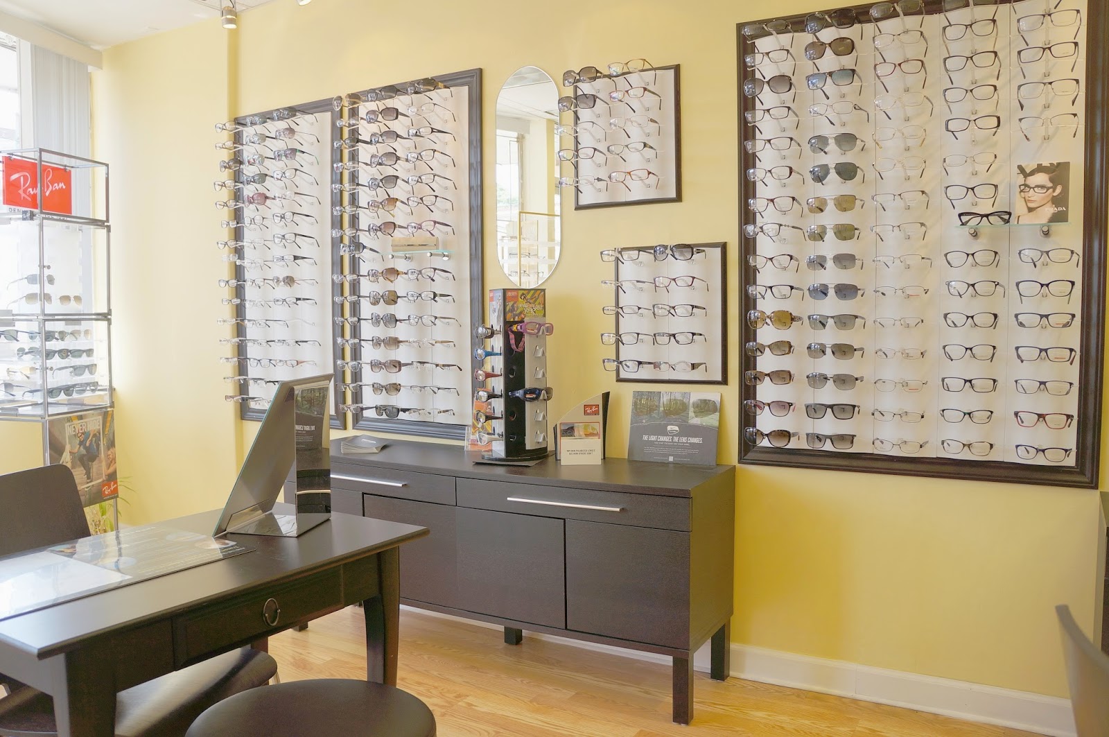 Photo of 20/20 Eye Care in Mineola City, New York, United States - 1 Picture of Point of interest, Establishment, Store, Health