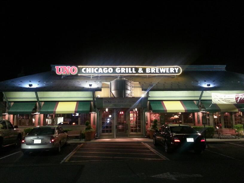 Photo of Uno Pizzeria & Grill in Metuchen City, New Jersey, United States - 1 Picture of Restaurant, Food, Point of interest, Establishment, Meal takeaway, Bar