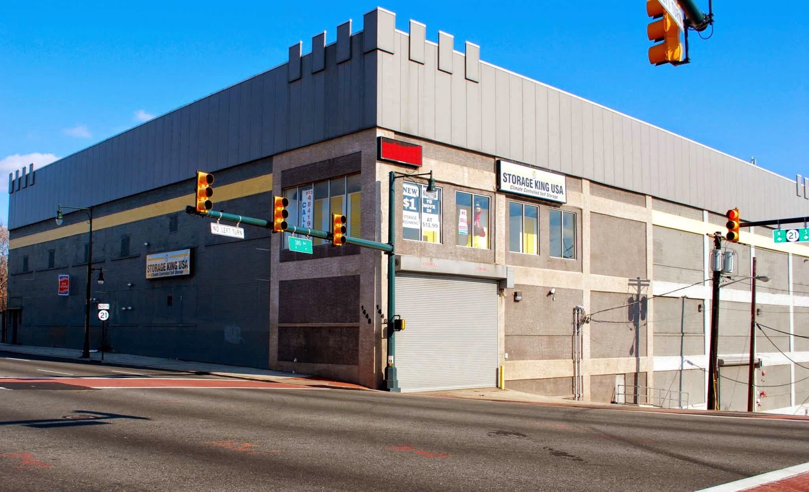 Photo of Storage King USA in Newark City, New Jersey, United States - 2 Picture of Point of interest, Establishment, Store, Moving company, Storage