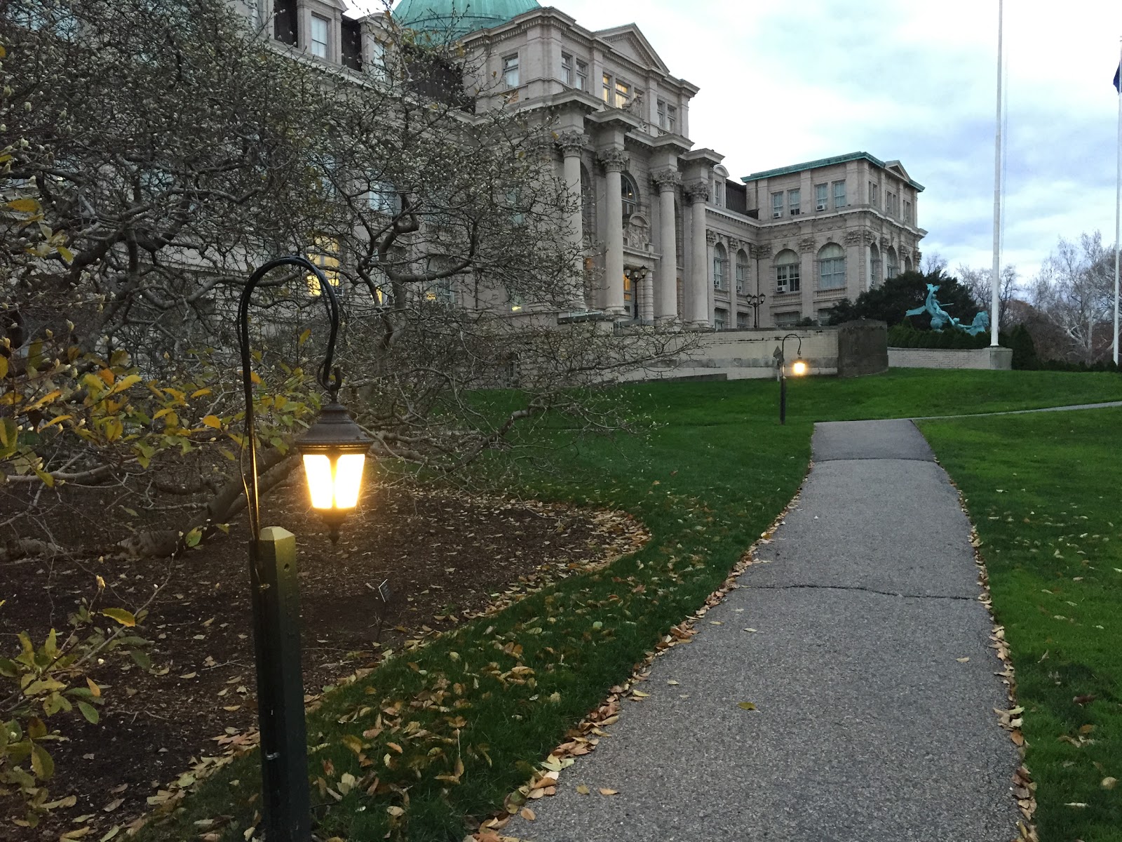 Photo of Luesther T Mertz Library in Bronx City, New York, United States - 10 Picture of Point of interest, Establishment, Library