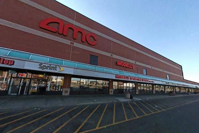 Photo of AMC Bay Plaza Cinema 13 in Bronx City, New York, United States - 1 Picture of Point of interest, Establishment, Movie theater