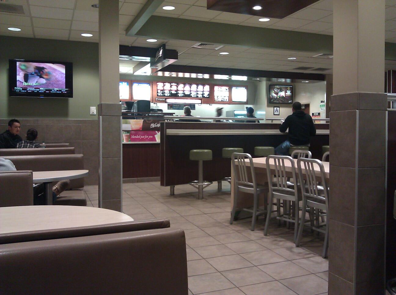 Photo of McDonald's in Queens City, New York, United States - 1 Picture of Restaurant, Food, Point of interest, Establishment
