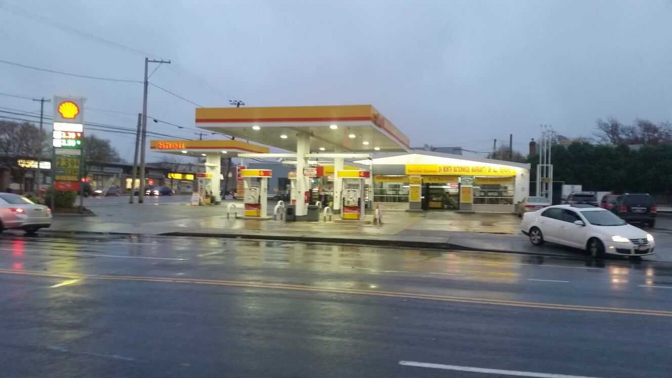 Photo of New Hyde Park Service Station - Shell in New Hyde Park City, New York, United States - 5 Picture of Restaurant, Food, Point of interest, Establishment, Store, Meal takeaway, Bar, Gas station, Car repair, Liquor store