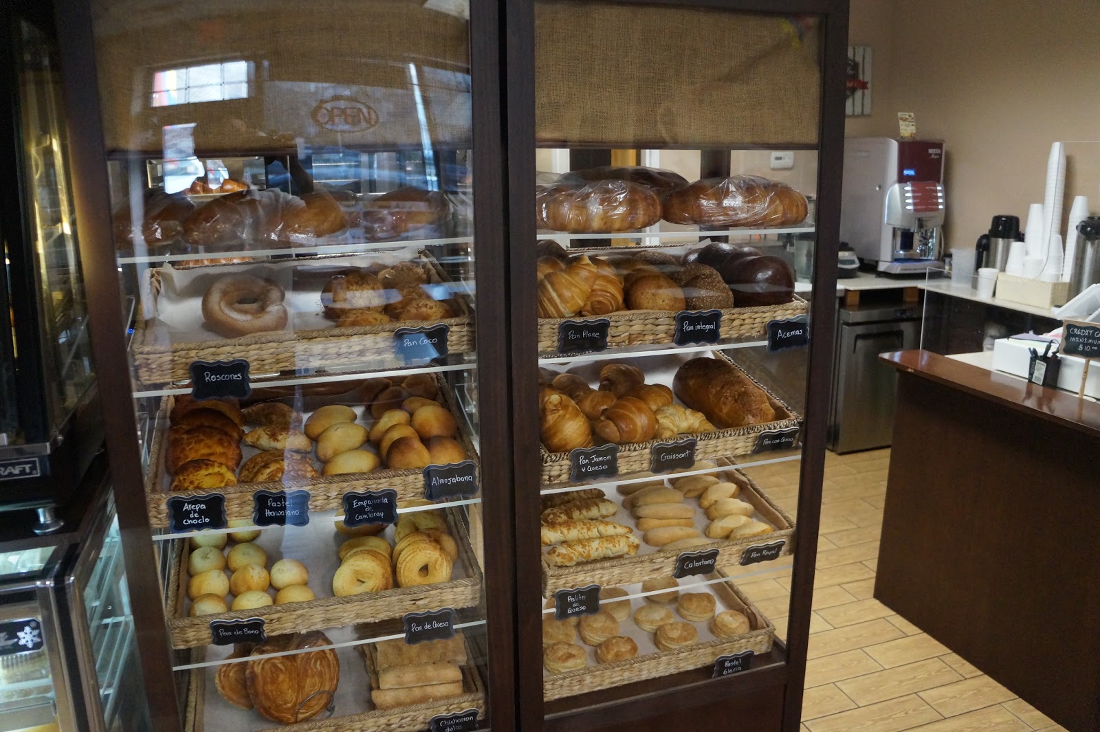 Photo of Hornitos Colombian Bakery LLC in Clifton City, New Jersey, United States - 5 Picture of Restaurant, Food, Point of interest, Establishment, Store, Cafe, Bakery