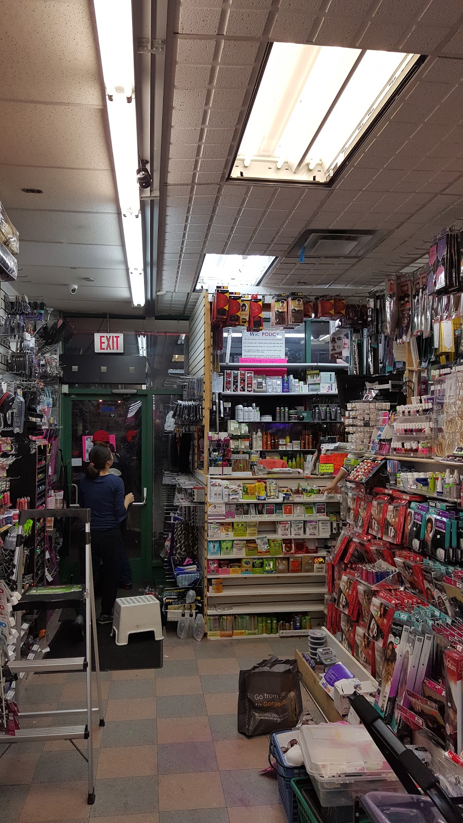 Photo of peartree beauty supply & wigs in Bronx City, New York, United States - 3 Picture of Point of interest, Establishment, Store, Beauty salon, Hair care