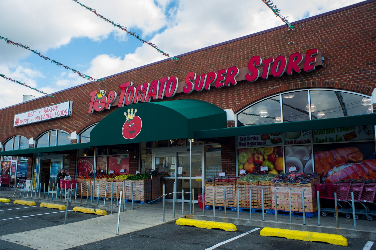 Photo of Top Tomato Super Store in Staten Island City, New York, United States - 1 Picture of Food, Point of interest, Establishment, Store, Grocery or supermarket, Convenience store