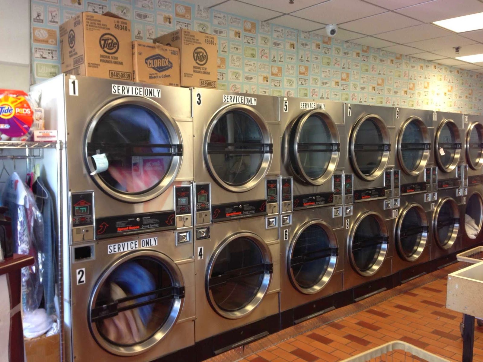 Photo of Lindenwood Laundromat in Howard Beach City, New York, United States - 3 Picture of Point of interest, Establishment, Laundry