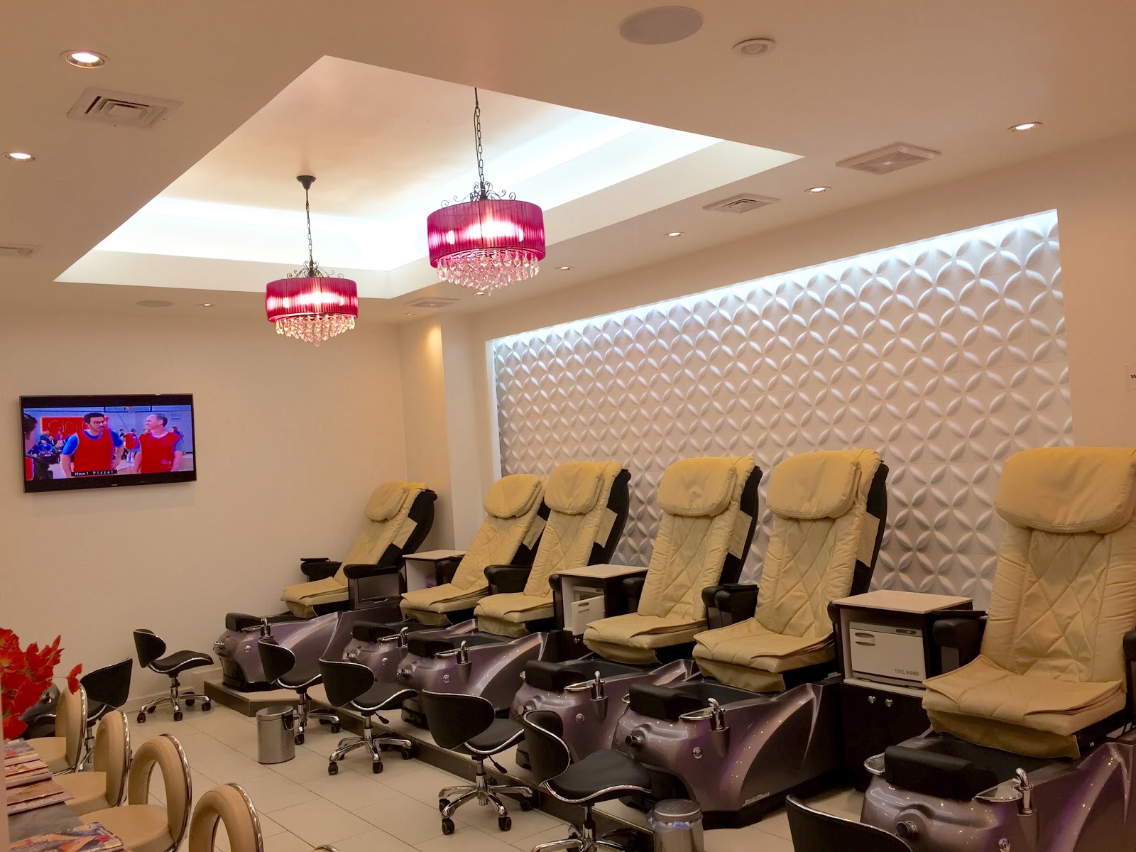Photo of May Flower Nails & Spa in New York City, New York, United States - 1 Picture of Point of interest, Establishment, Health, Spa, Beauty salon, Hair care