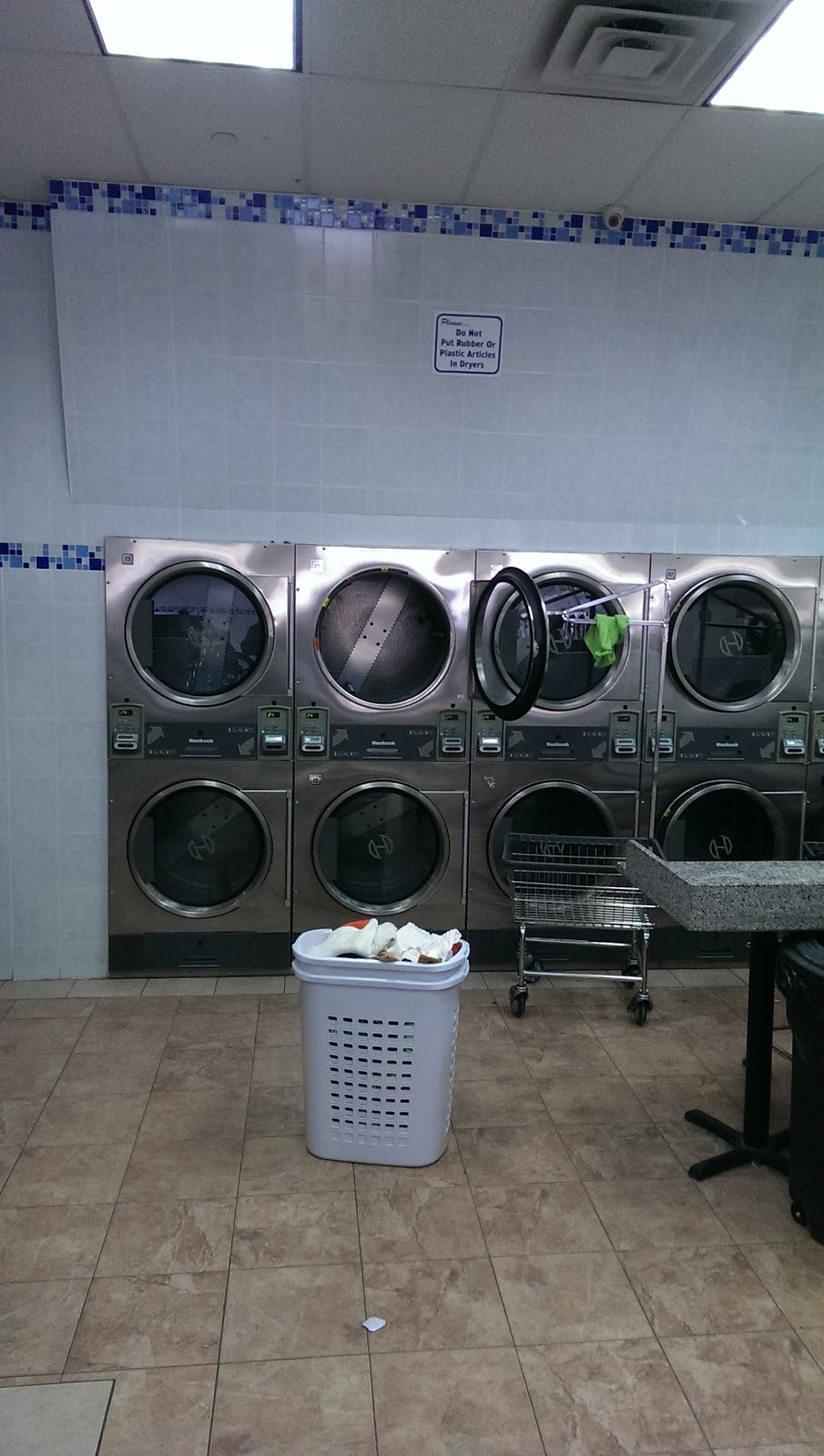 Photo of SUSAN LAUNDROMAT in New York City, New York, United States - 1 Picture of Point of interest, Establishment, Laundry
