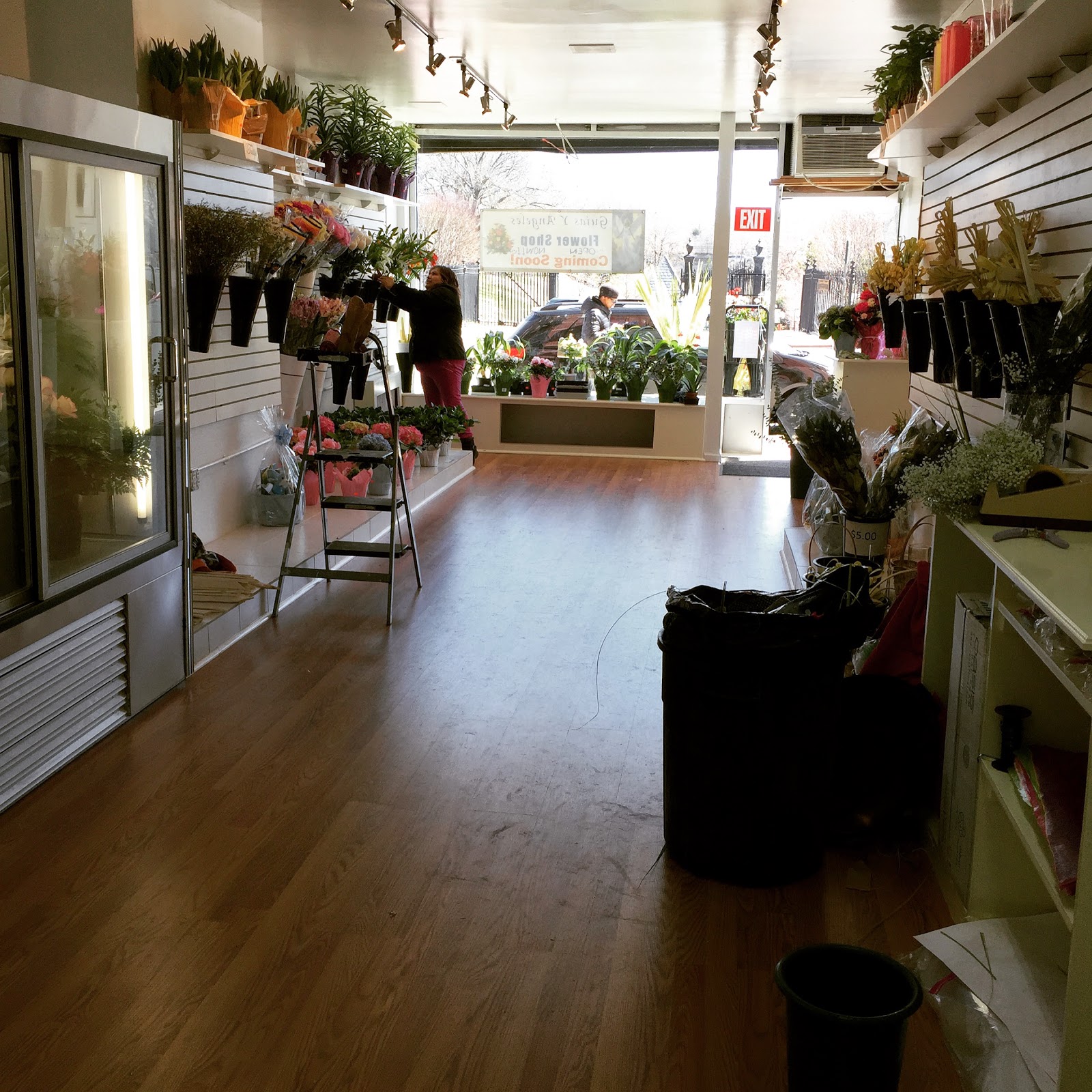 Photo of Guias Y Angeles Flower Shop in Kings County City, New York, United States - 3 Picture of Point of interest, Establishment, Store, Florist