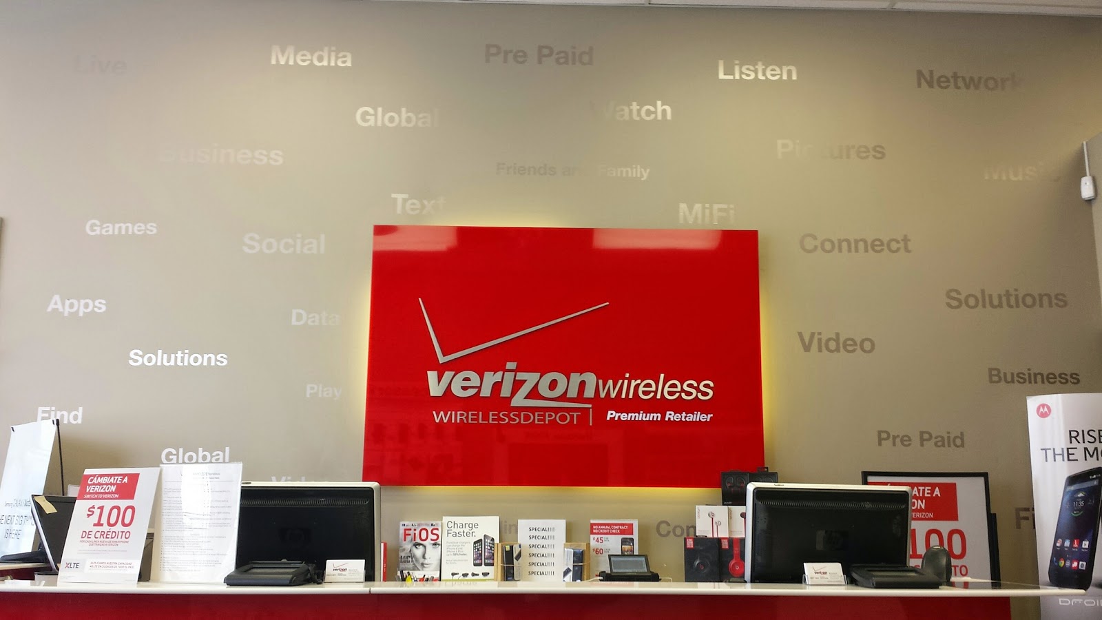 Photo of Verizon Wireless Retailer / Wireless Depot in North Bergen City, New Jersey, United States - 5 Picture of Point of interest, Establishment, Store, Electronics store